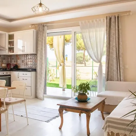 Villa Charming House Close To Beach In Cesme Çeşme